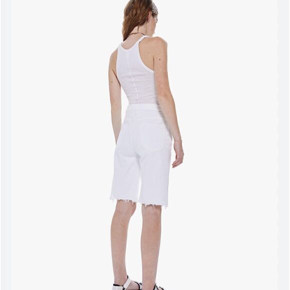 Mother Women's White The Undercover Knee Fray Short Size 24 $228 - Picture 3 of 7
